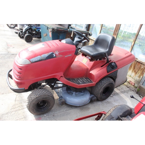 114 - HONDA HYDROSTATIC 2417V TWIN RIDE ON LAWN MOWER  WORKING, DRIVES & CUTS, KEY IN THE PAY OFFICE - NO ... 