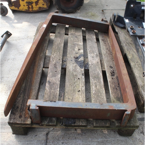 123 - A PAIR OF FORK LIFT TINES  NO VAT