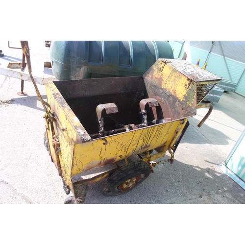 216 - A TARMAC MIXER WITH A HONDA GX200 6.5 HP ENGINE NO VAT