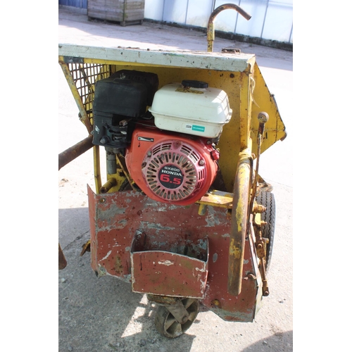 216 - A TARMAC MIXER WITH A HONDA GX200 6.5 HP ENGINE NO VAT