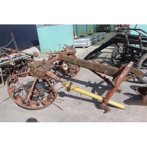 224 - A PZ HAYBOB 200 NO VAT