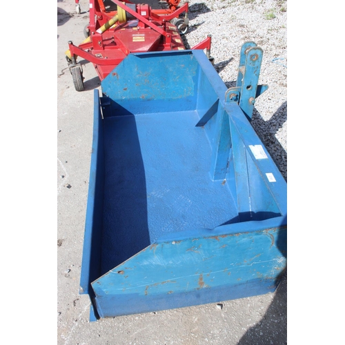 230 - CHILLINGTON TRANSPORT BOX APPROX 5' NO VAT