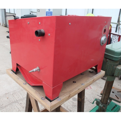 3 - A SANDBLASTING CABINET   NO VAT