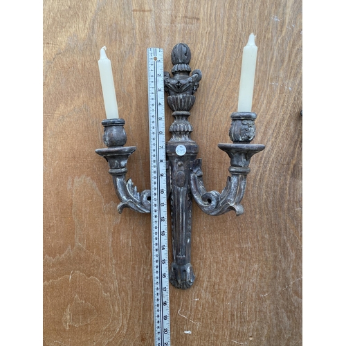 1532 - A VINTAGE METAL LIGHT FITTING AND A VINTAGE WOODEN TWIN CANDLE HOLDER