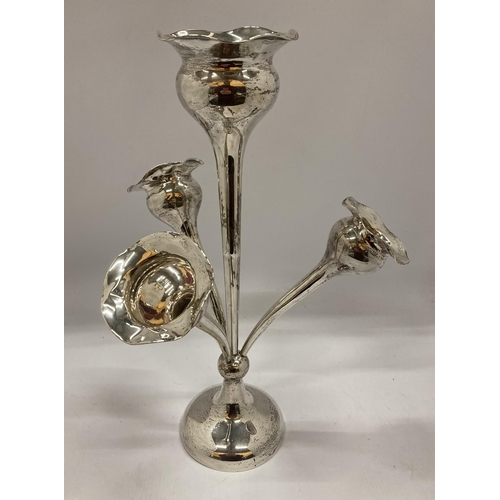 1 - AN EARLY 20TH CENTURY BIRMINGHAM HALLMARKED SILVER EPERGNE WITH THREE DETACHABLE POSIES, MAKER J.C, ... 