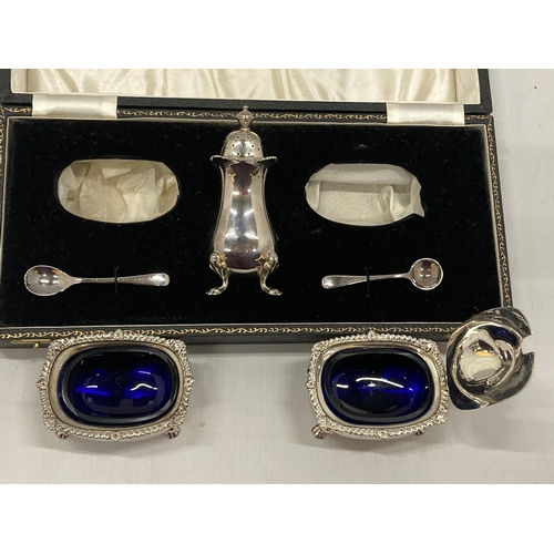 2 - A CASED HALLMARKED SILVER CRUET SET COMPRISING PEPPERETTE, MUSTARD POT, OPEN SALT & TWO SPOONS, HALL... 