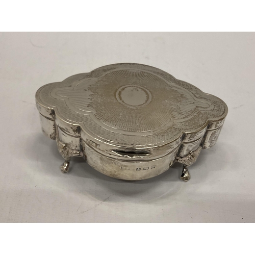 3 - A HALLMARKED SILVER LIDDED TRINKET BOX ON PAW FEET, HALLMARKS FOR BIRMINGHAM, 1910, 9.5CM LENGTH