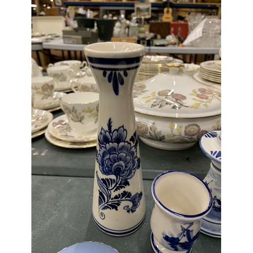 139 - THREE PIECES OF DELFT BLUE AND WHITE POTTERY PLUS TWO PIECES OF WEDGWOOD