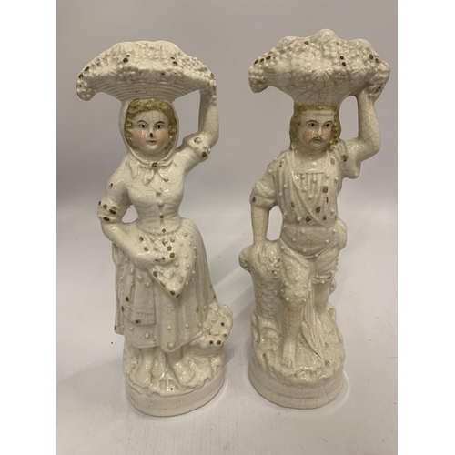 170 - A PAIR OF EARLY STAFFORDSHIRE FIGURES