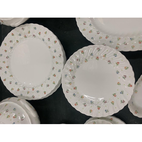 172 - A LARGE QUANTITY OF WEDGWOOD 'CASCADE' DINNER WARE TO INCLUDE, 6 DINNER PLATES, 7 SALAD PLATES, 6 SI... 