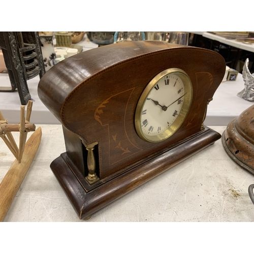 201 - A JAPY FRERES FRENCH MANTLE CLOCK WITH KEY HEIGHT 18CM, LENGTH 27CM