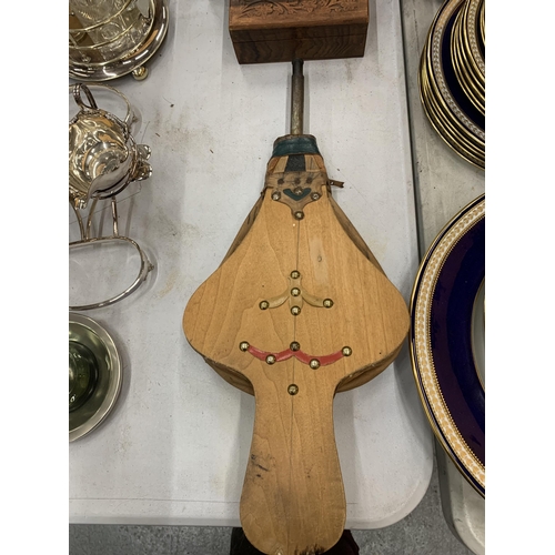 212 - TWO TREEN BOXES, ONE WITH MARQETRY INLAY, THE OTHER WITH BRASS ELEPHANTS PLUS A VINTAGE PAIR OF BELL... 