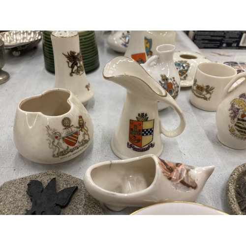 292 - A QUANTITY OF CERAMIC ITEMS TO INCLUDE CRESTED WARE, ROYAL WORCESTER PIN TRAYS, BOWL, JUG, ETC