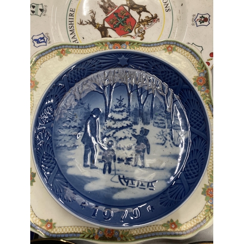 810 - A LARGE QUANTITY OF CERAMICS TO INCLUDE ROYAL COPENHAGEN CHRISTMAS PLATES, STORAGE JARS, CABINET PLA... 