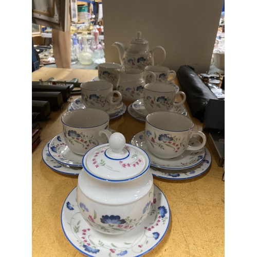 947 - A TWENTY TWO PIECE ROYAL DOULTON EXPRESSIONS ENGLISH CHINA WINDERMERE COFFEE SET