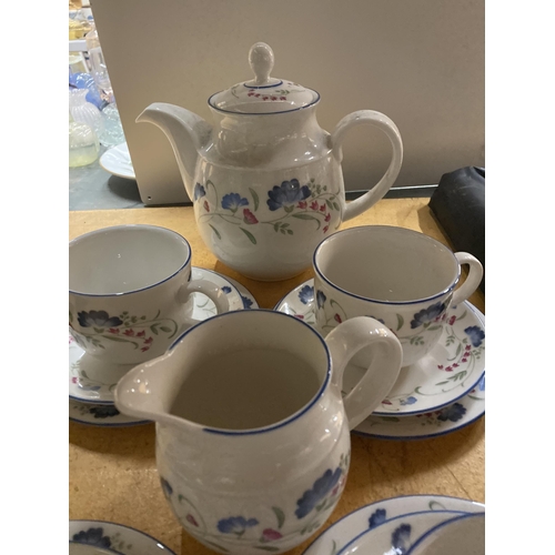 947 - A TWENTY TWO PIECE ROYAL DOULTON EXPRESSIONS ENGLISH CHINA WINDERMERE COFFEE SET