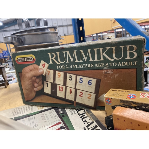 955 - A QUANTITY OF VINTAGE GAMES TO INCLUDE BACKGAMMON, LEXICON THE WONDER GAME, RUMMIKUB, ETC.,