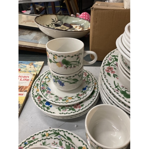 957 - A LARGE QUANTITY OF TRADE WINDS DINNERWARE TO INCLUDE CUPS, SAUCERS, PLATES, BOWLS ETC., TOGETHER WI... 