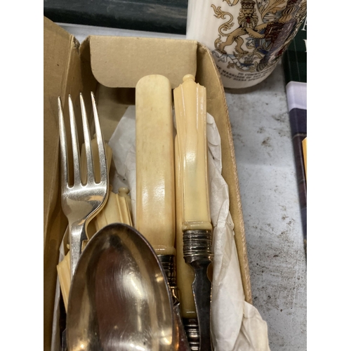 959 - A LARGE QUANTITY OF FLATWARE