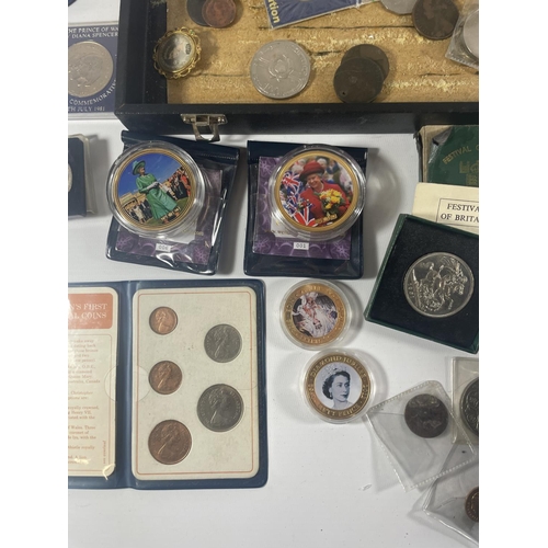 381 - A COLLECTOR’S DISPLAY CASE CONTAINING AN INTERESTING SELECTION OF COINS .