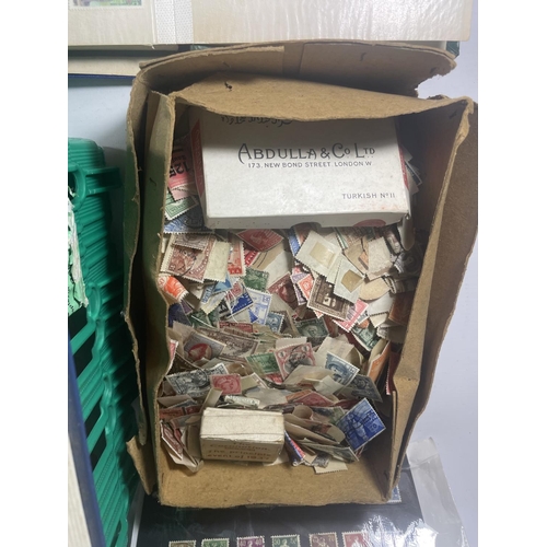 389 - PLASTIC CRATE HOUSING STAMP COLLECTIONS FROM GB , FRANCE , SWITZERLAND , ITALIAN COLONIES , AUSTRALI... 