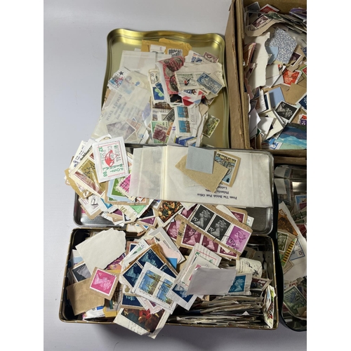 442A - A LARGE COLLECTION OF STAMPS TO INCLUDE BRITISH EMPIRE AND THREE BLANK STANLEY GIBBONS GB ALBUMS