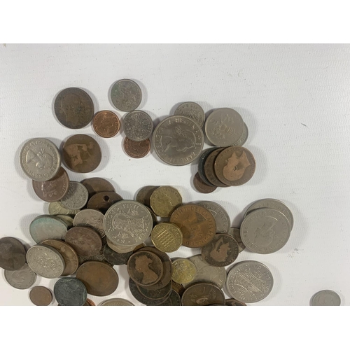 464A - A QUANTITY OF OLD COINS TO INCLUDE HALF CROWMS, PENNYS, THREE PENCE ETC