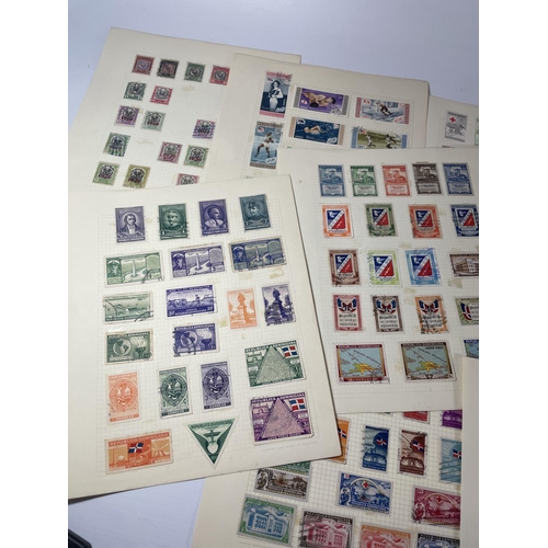 474 - A COLLECTION OF STAMPS FROM THE DOMINICAN REPUBLIC