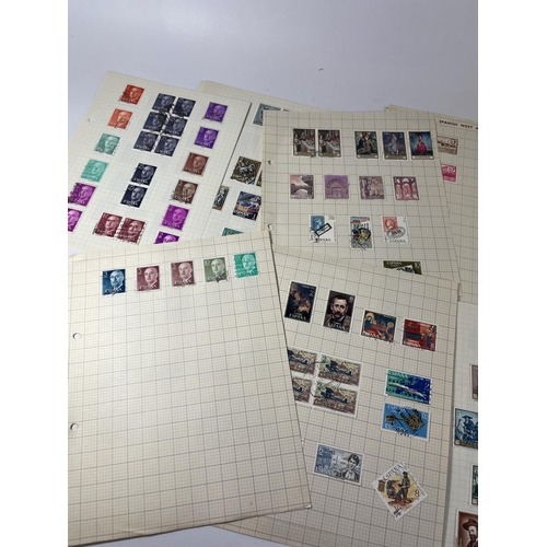 475 - A COLLECTION OF SPANISH STAMPS