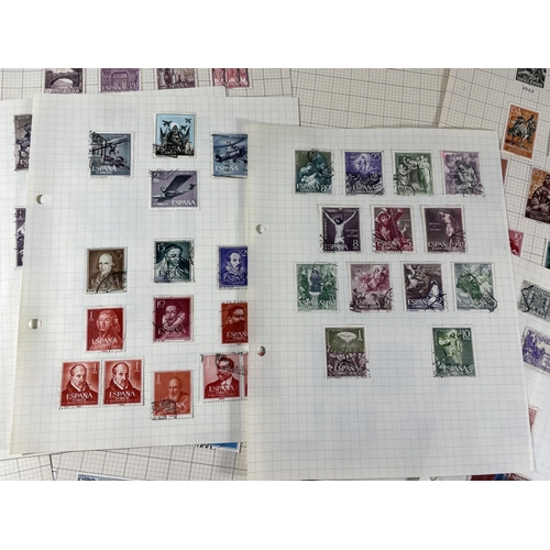 475 - A COLLECTION OF SPANISH STAMPS