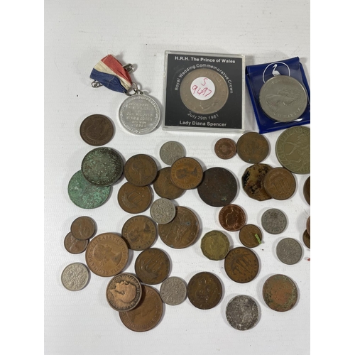 487 - A QUANTITY OF COINS TO INCLUDE CROWNS, BRITISH AND FOREIGN COINAGE