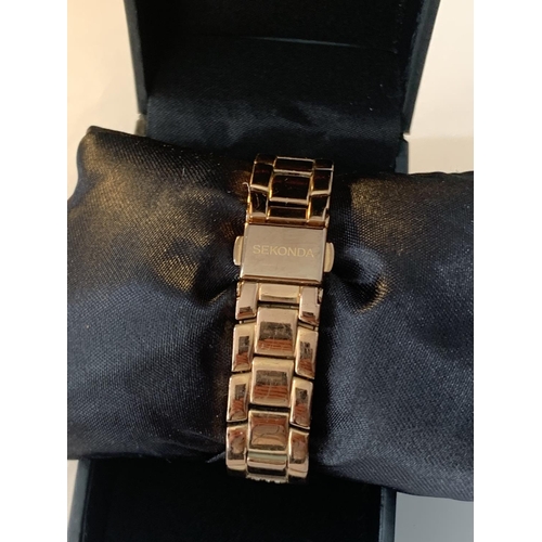 634 - A SEKSY WRISTWATCH IN A PRESENTATION BOX SEEN WORKING BUT NO WARRANTY