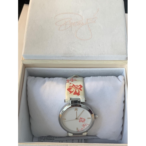 636 - A PAMELA ANDERSON WRISTWATCH IN A PRESENTATION BOX SEEN WORKING BUT NO WARRANTY