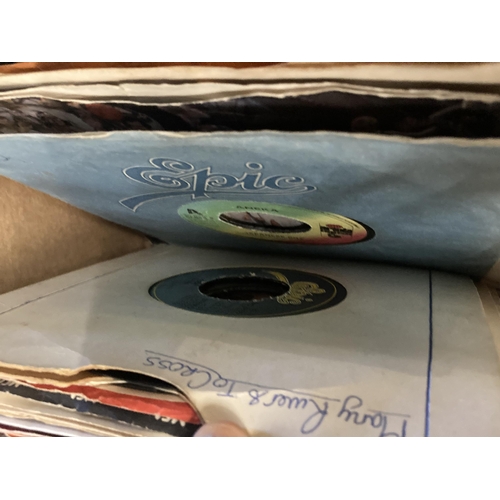 1006 - A LARGE QUANTITY OF 45RPM VINYL SINGLE RECORDS FROM 1960'S ONWARDS TO INCLUDE CONWAY TWITTY, JOHN TR... 