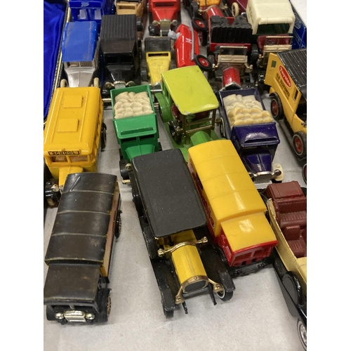 1009 - A QUANTITY OF VINTAGE CARS AND VANS TO INCLUDE LLEDO, ETC