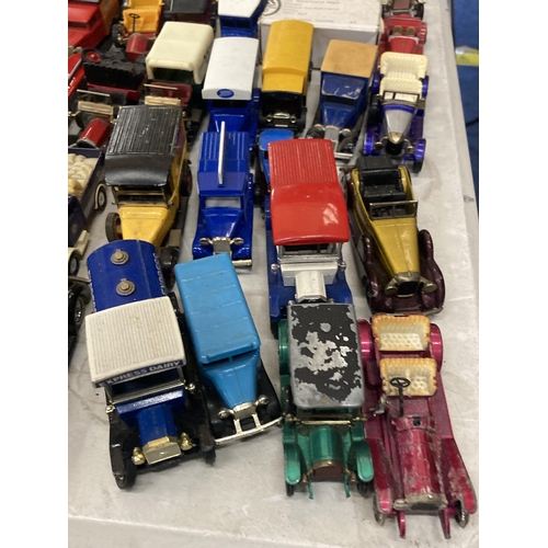 1009 - A QUANTITY OF VINTAGE CARS AND VANS TO INCLUDE LLEDO, ETC