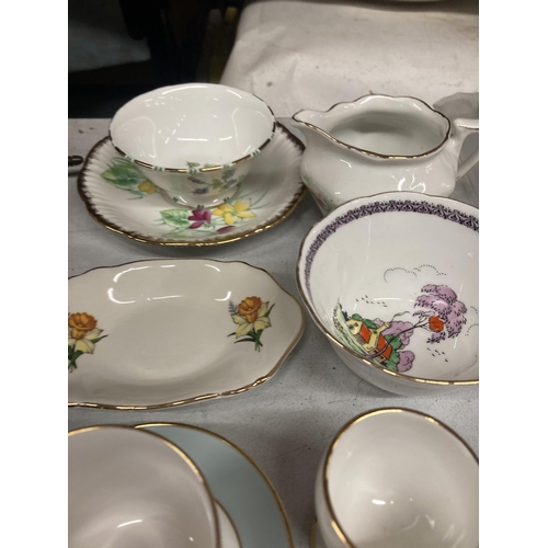 1042 - A QUANTITY OF COLLECTABLES TO INCLUDE A FRANZ DRAGONFLY SPOON, MINTON MILK & SUGAR BOWLS, ROYAL WORC... 