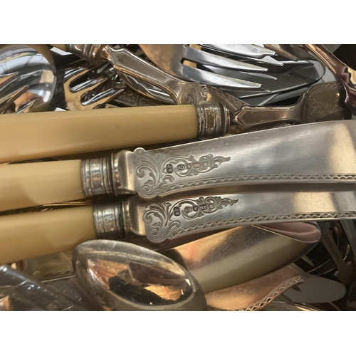 1057 - A LARGE QUANTITY OF FLATWARE