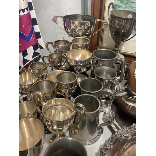 1061 - A LARGE QUANTITY OF SHIELDS, TROPHIES, TANKARDS AND TRAYS