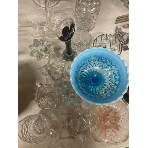 1087 - A QUANTITY OF GLASSWARE TO INCLUDE A ROSE BOWL, JUGS, VASE, CAKE STAND, SHIP MODEL ETC.,