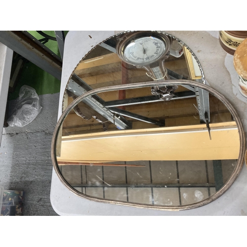 1109 - TWO VINTAGE MIRRORS, ONE OVAL AND ONE ROUND