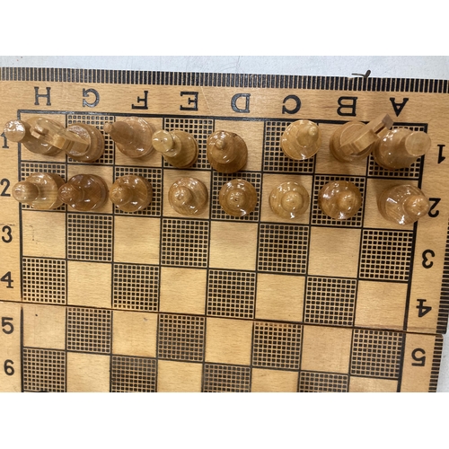 1114 - A FOLDING CHESS/BACKGAMMON SET WITH CHESS PIECES