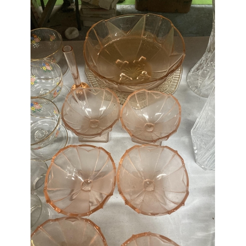 1143 - A QUANTITY OF VINTAGE GLASSWARE TO INCLUDE A TRIFLE BOWL, DESSERT BOWLS, SHOT GLASSES, ETC