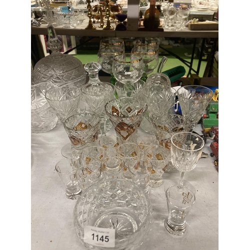 1144 - A QUANTITY OF CLEAR GLASSWARE TO INCLUDE VASES, BOWLS, ETC