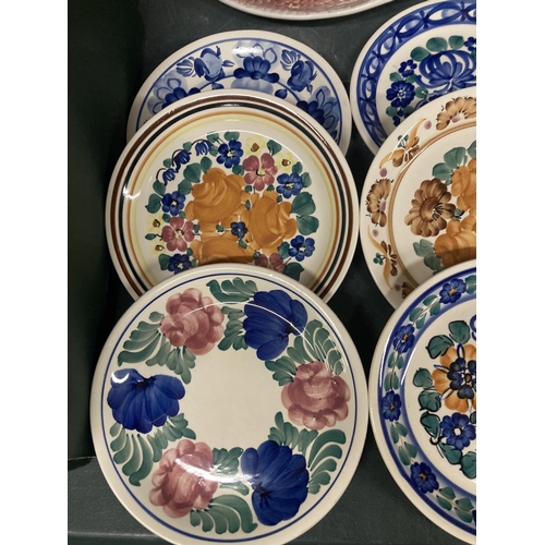 1177 - A QUANTITY OF VINTAGE PLATES TO INCLUDE A LARGE FISH PLATTER, ETC