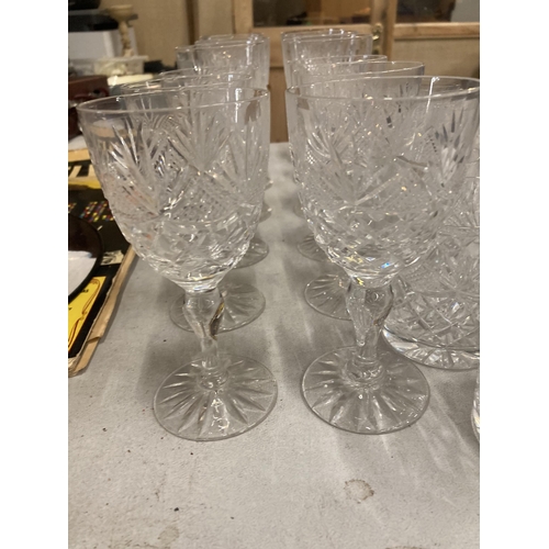 963 - A QUANTITY OF CUT GLASSES TO INCLUDE WINE AND TUMBLERS