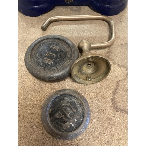 992 - A VINTAGE SET OF SCALES WITH BRASS PANS AND WEIGHTS