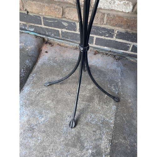 998 - A TALL HEAVY METAL CANDLE HOLDER, HEIGHT 98 CM