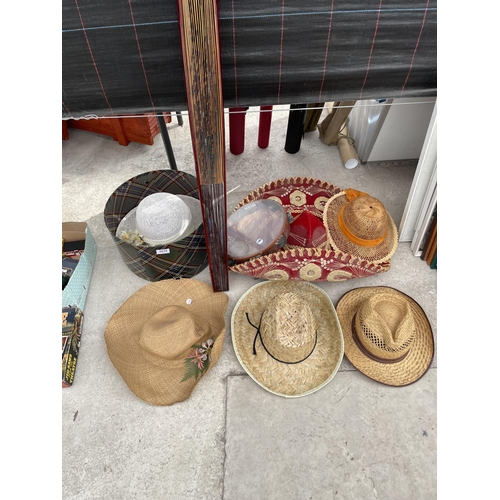 2019 - AN ASSORTMENT OF LADIES ITEMS TO INCLUDE HATS AND A LARGE FOLDING FAN ETC