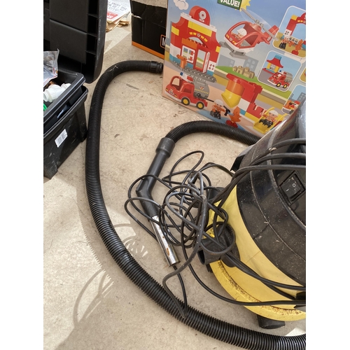 1616 - A KARCHER T151 ELECTRIC VACUUM CLEANER